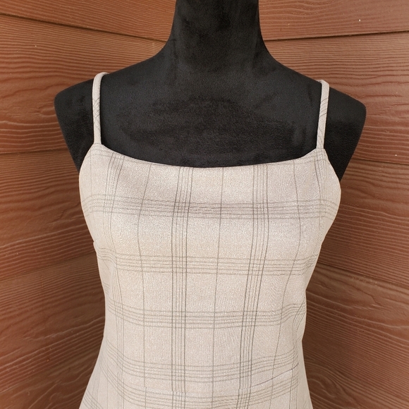 NWT She + Sky Grey Plaid Mini Dress Women's Size Large - Picture 2 of 16